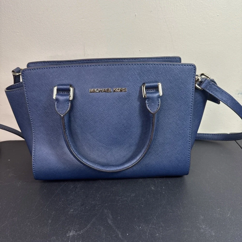 Michael Kors Jet Set Medium Saffiano Leather Satchel Navy Blue Gold Zip Tote